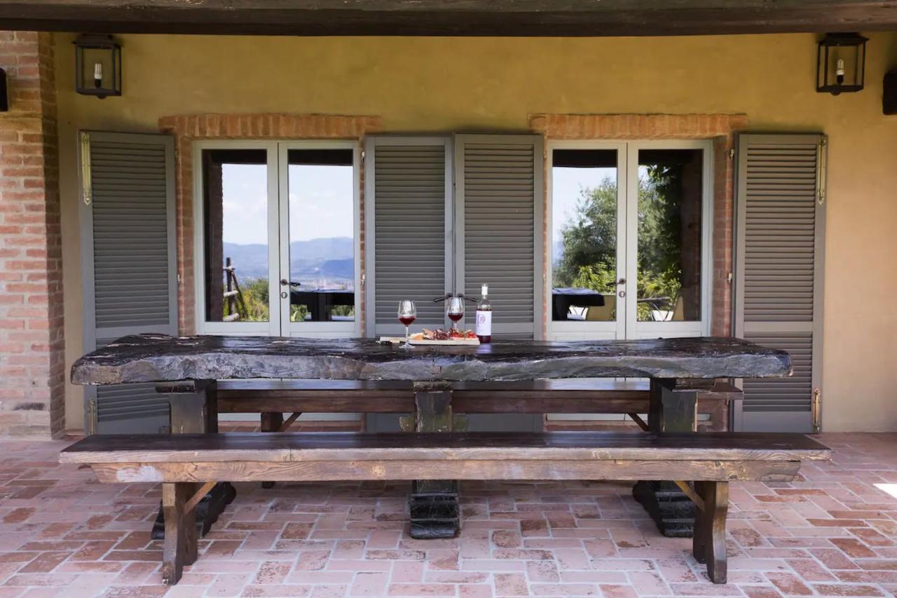 Villa Mandorlo - Pomaio Wines & Hospitality Arezzo Exterior foto